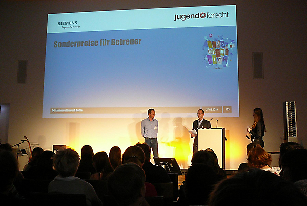 Markus Röser; Sonderpreis "Jugend forscht bietet mehr" für die beispielhafte Förderung junger Talente und das besondere Engagement bei der Betreuung von Jugend forscht Projekten